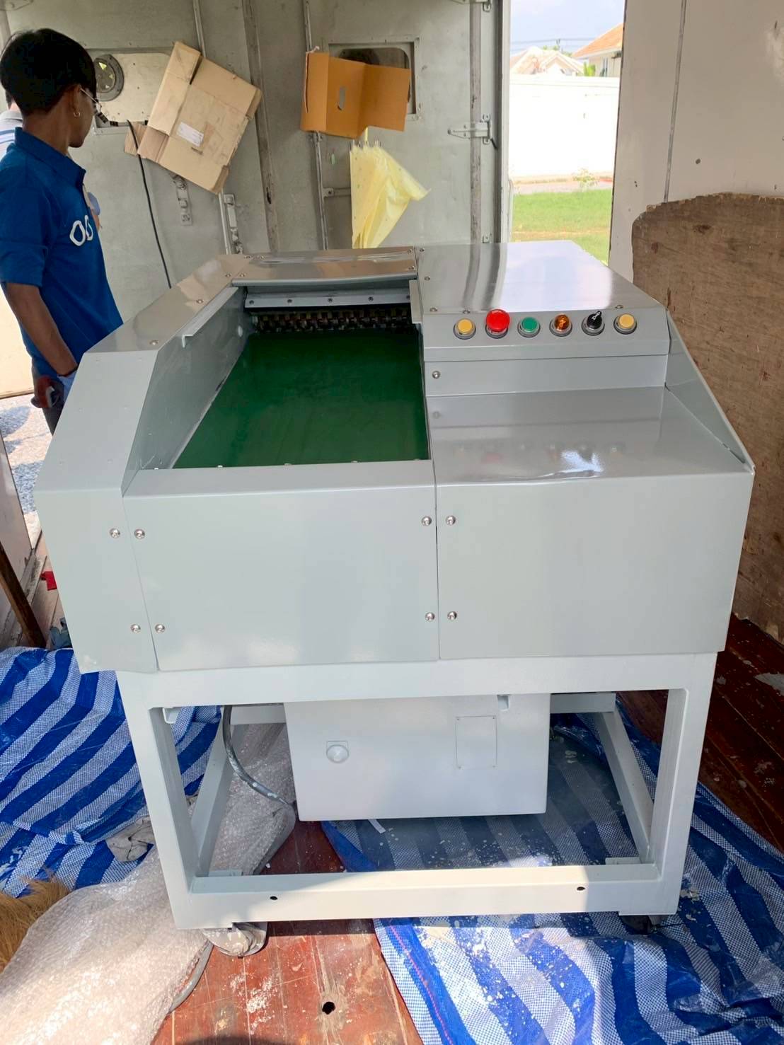 โมดิฟายด์เครื่องทำลายเอกสารเคลื่อนที่